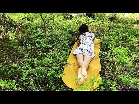 ❤️ ටින්ඩර් මත සිටින ආගන්තුකයෙක් මගේ පුකට ස්වයං වින්දනයේ යෙදෙන අතර වනාන්තරයේ දැඩි ආශාවකින් කෙලෙසයි ❌ Hard කාමුක අප වෙත  ☑